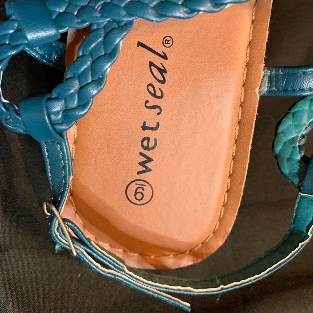Sandals - Picture 5 of 5